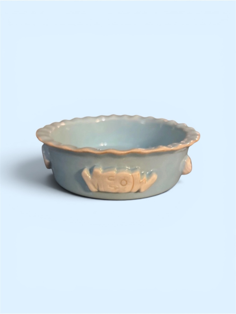 🐾 MEOW! Light Blue Carmel Ceramica Cat Bowl with Scalloped Edge 🐾
